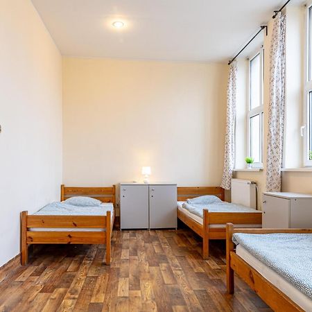 Hostel Orange Plus Торунь Экстерьер фото