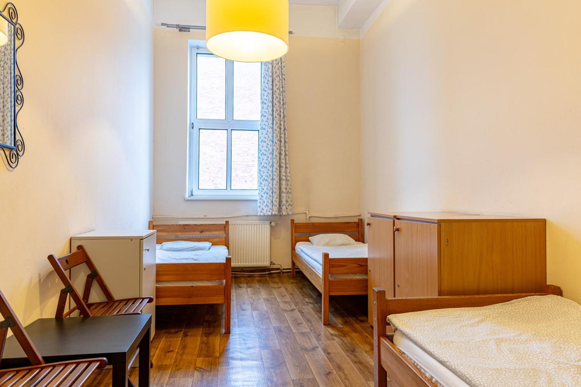 Hostel Orange Plus Торунь Экстерьер фото