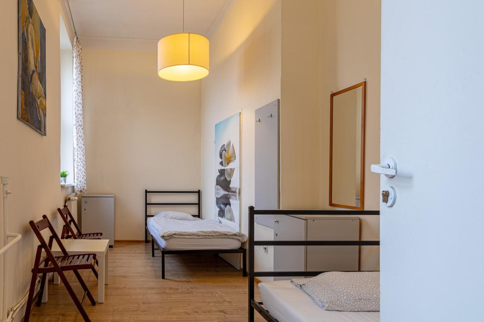 Hostel Orange Plus Торунь Экстерьер фото