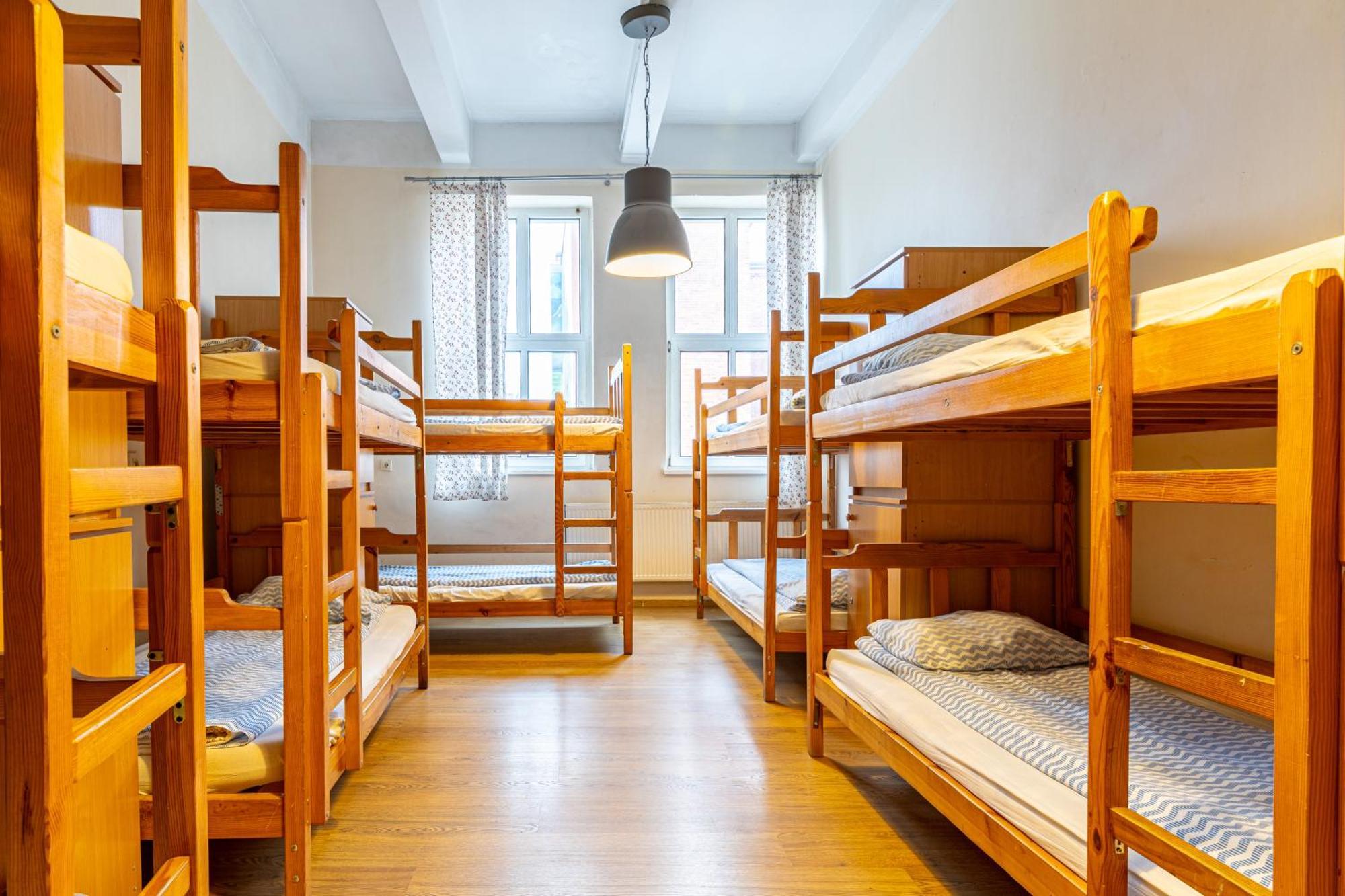 Hostel Orange Plus Торунь Экстерьер фото