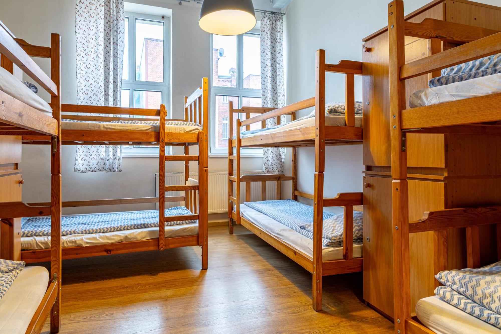 Hostel Orange Plus Торунь Экстерьер фото